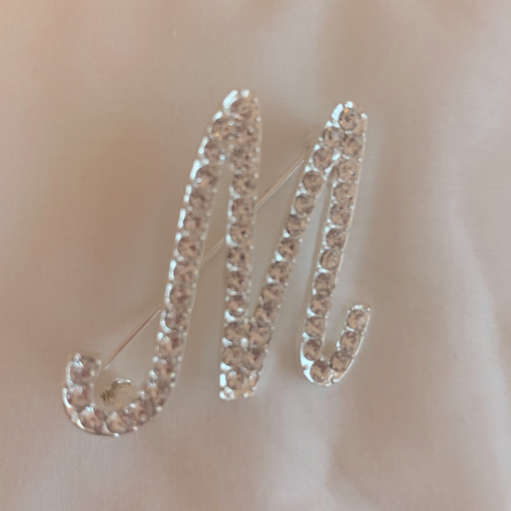 M crystal initial pin/brooch - Picture 2 of 4